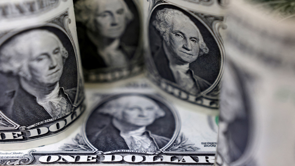 الدولار يستقر مع تزايد توقعات رفع الفائدة الأميركية