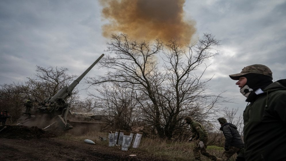 أوكرانيا تكثف ضربات المسيرات وروسيا تتصدى وتتوعد بالرد