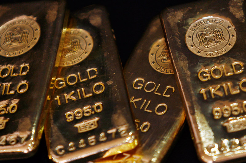 الذهب على ارتفاع طفيف وسط توقعات بتوقف المركزي الأميركي عن رفع الفائدة