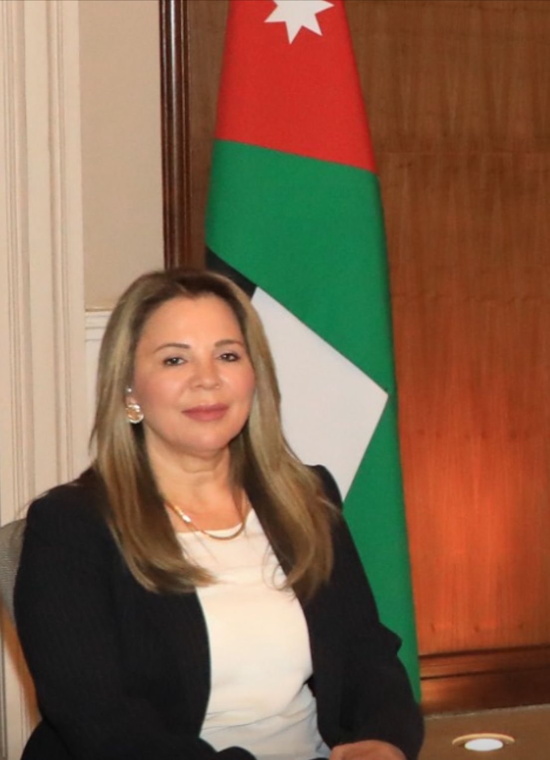 الدكتورة المحامية ثروت الحلواني